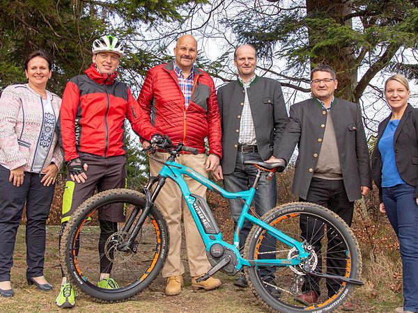 Zusammen mit Radfahren und Mountainbike